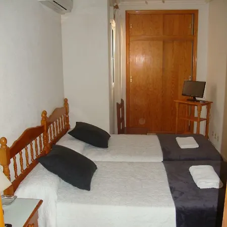 Rooms1980 *